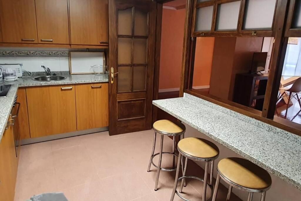 Centrico Apto Cangas De Onis, Cerca Puente Romano Appartement Buitenkant foto
