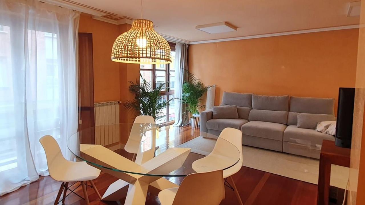 Centrico Apto Cangas De Onis, Cerca Puente Romano Appartement Buitenkant foto