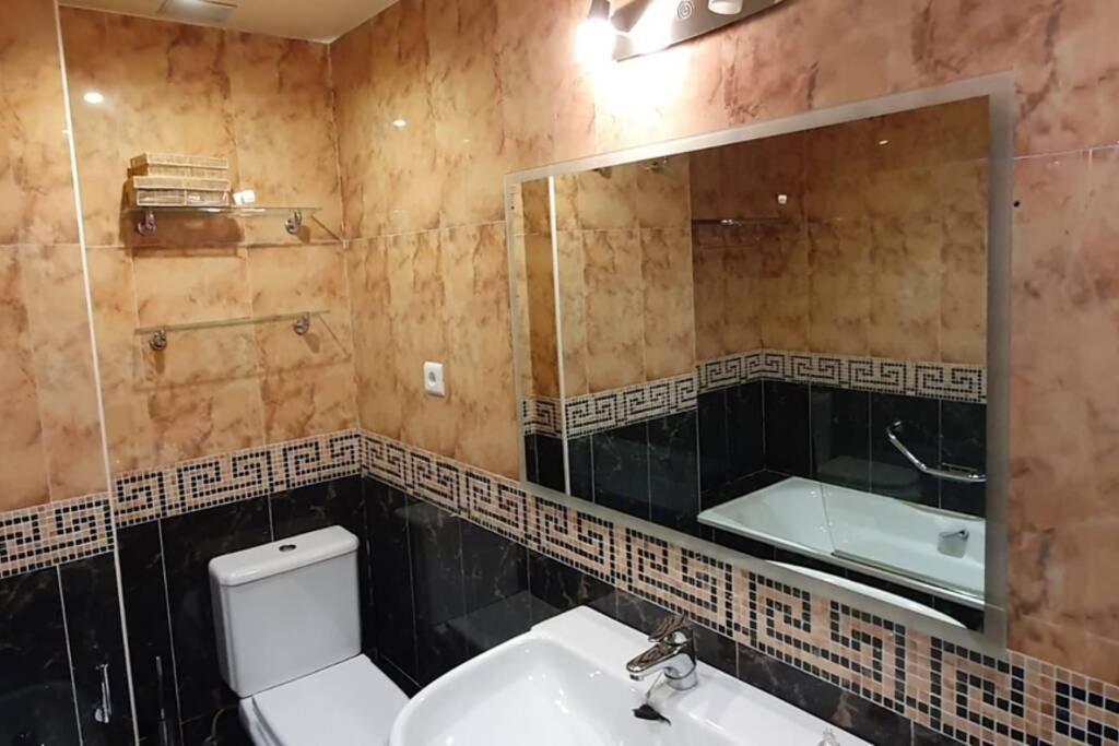 Centrico Apto Cangas De Onis, Cerca Puente Romano Appartement Buitenkant foto