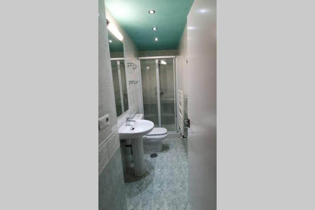 Centrico Apto Cangas De Onis, Cerca Puente Romano Appartement Buitenkant foto