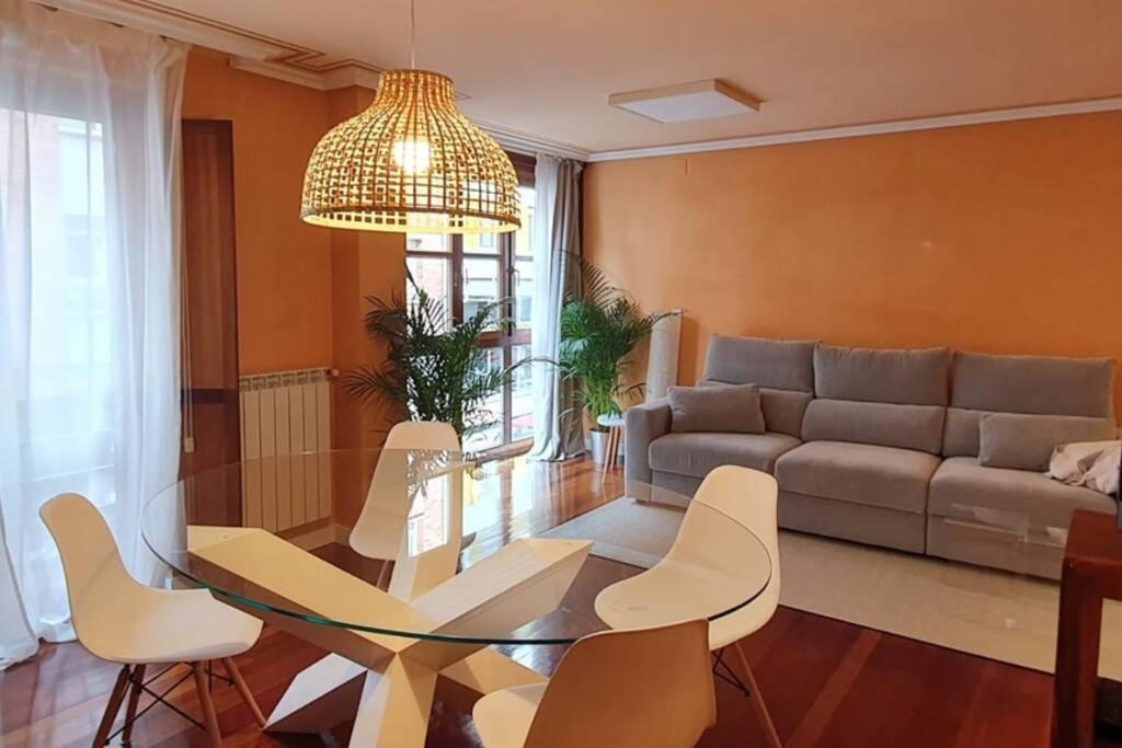 Centrico Apto Cangas De Onis, Cerca Puente Romano Appartement Buitenkant foto